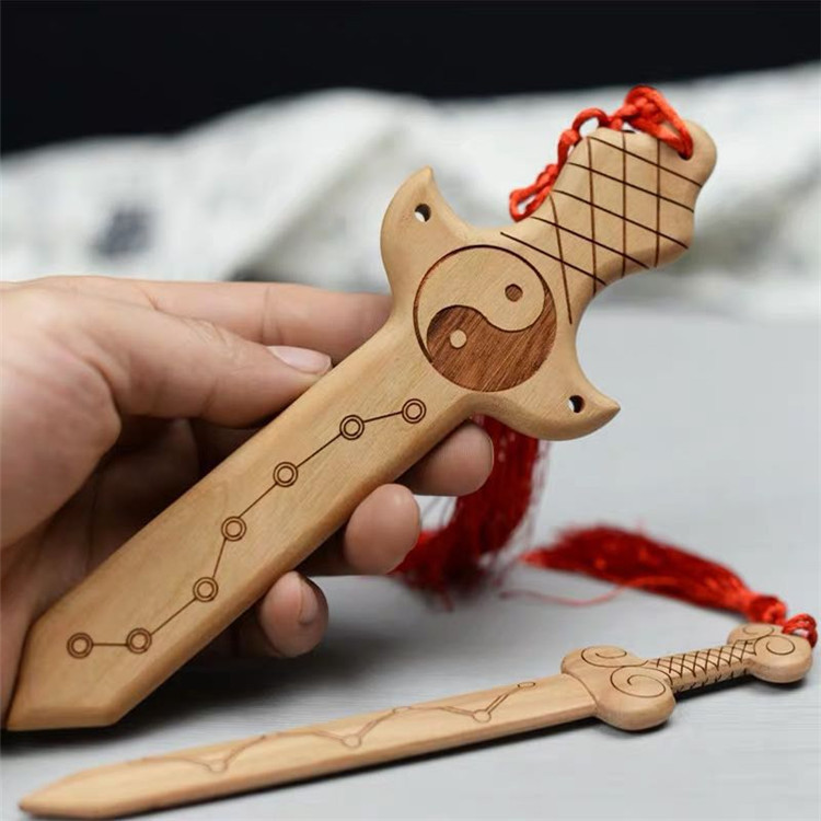 山东巧玲珑七星桃木剑八卦中国结挂件雕刻七星剑桃木七星剑大板剑