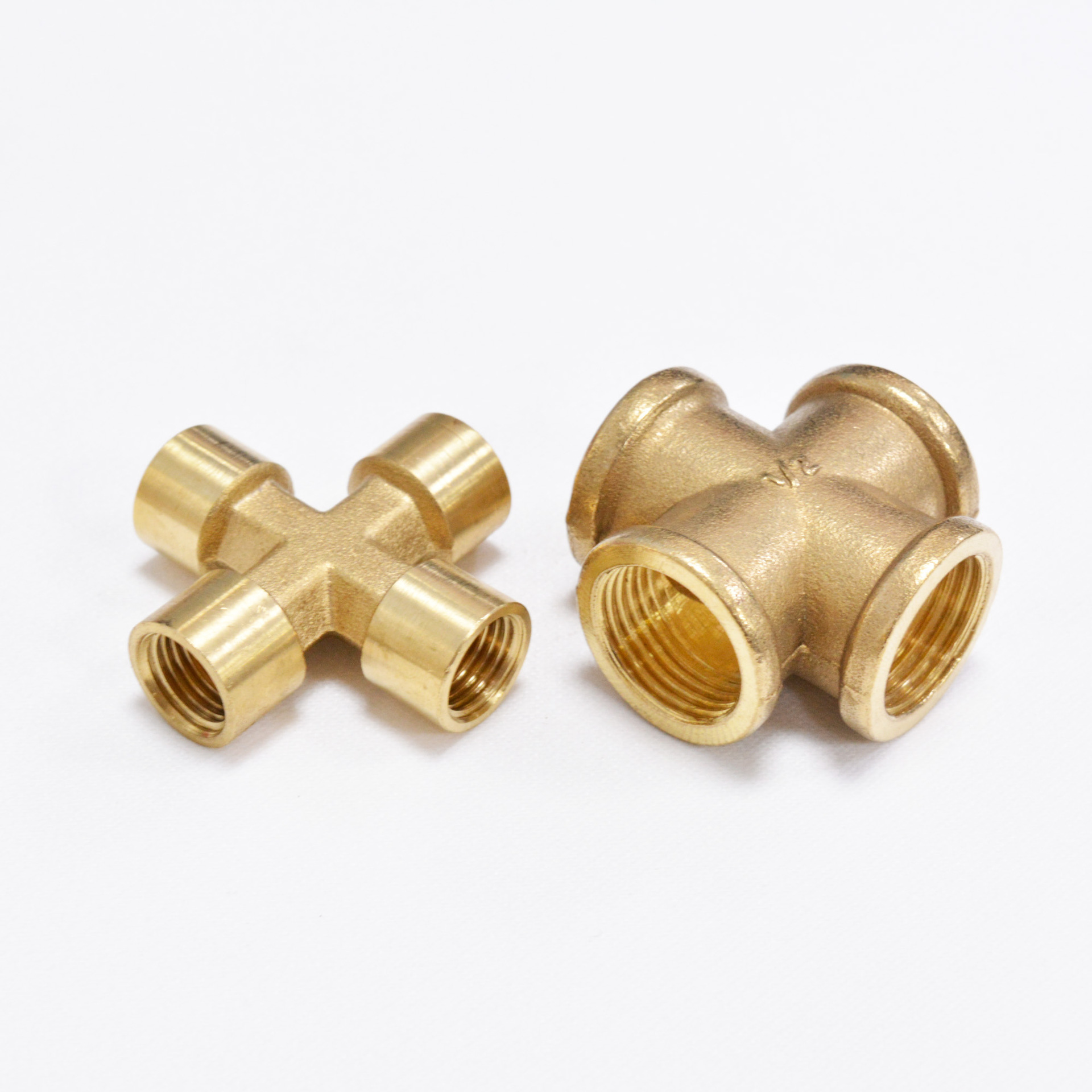 厂家直销黄铜内牙十字四通内丝铸造四通水暖四通来图来样定制