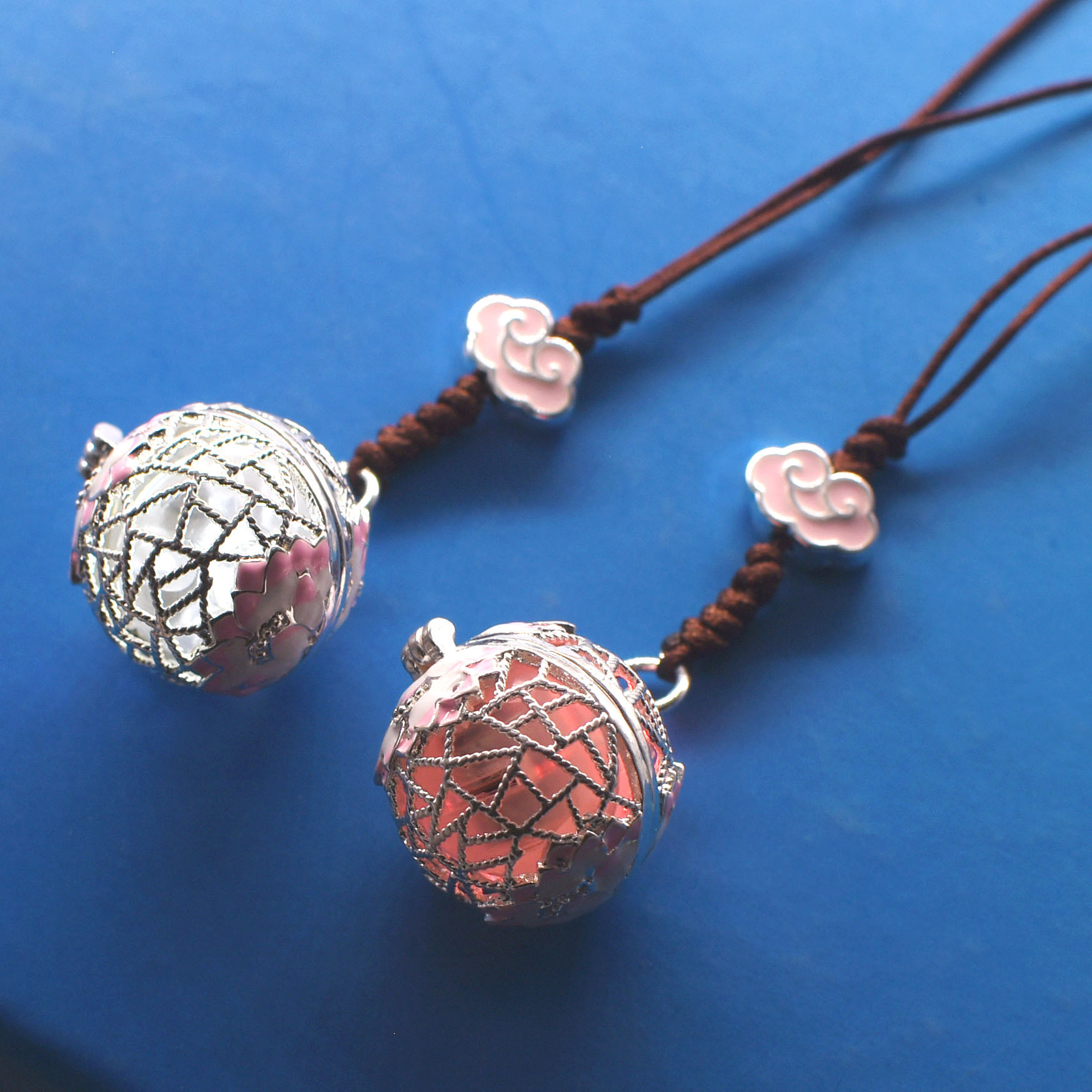 工艺品景泰蓝莲花香囊球挂件可打开宫铃包包手机压襟钥匙扣挂件