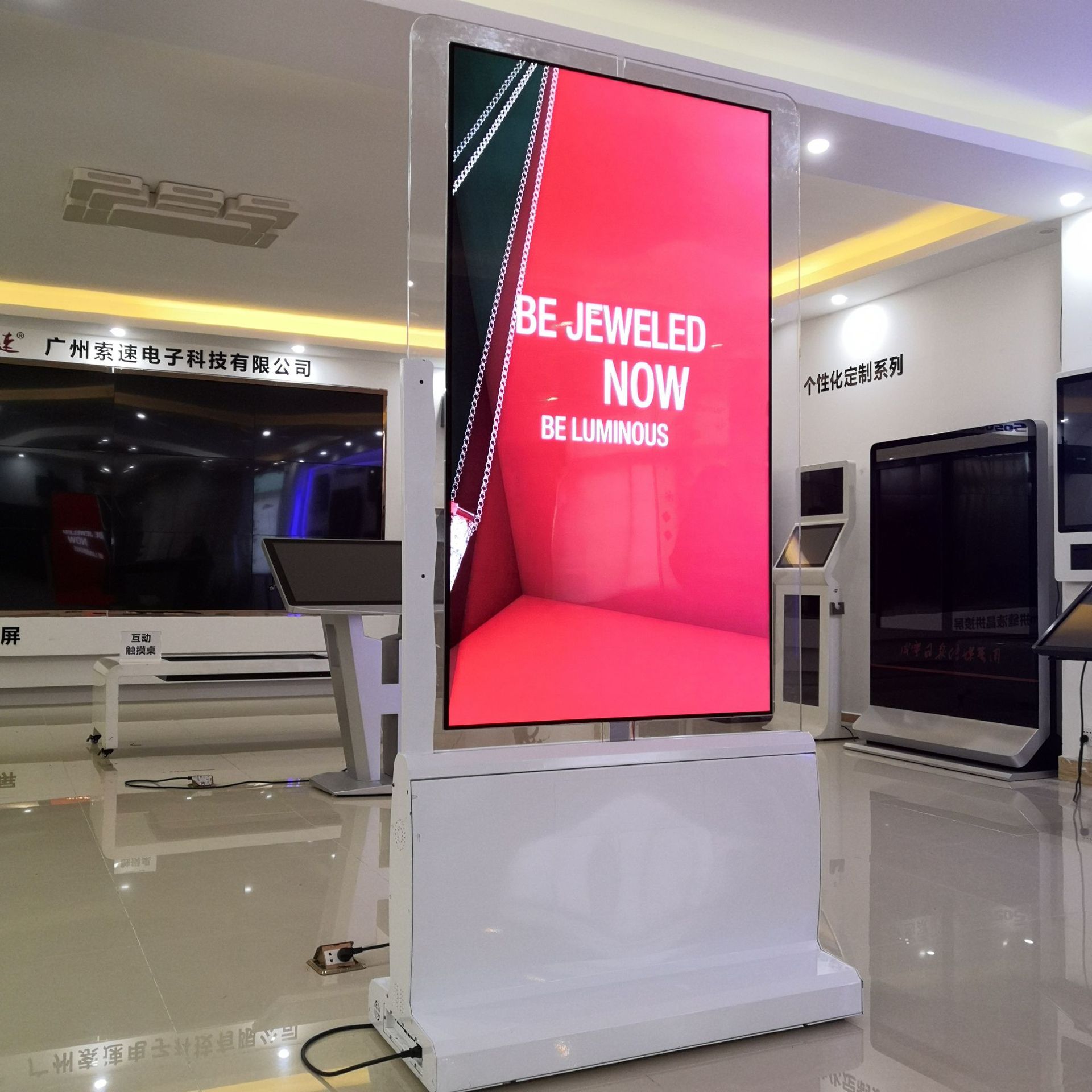 智显55寸oled立式双面液晶透明屏广告屏 oled触摸透明双面广告机