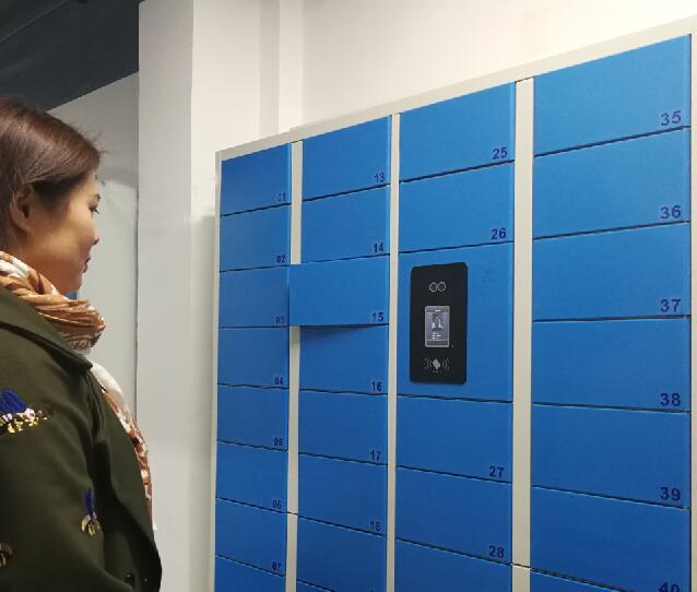 人脸识别柜智能刷脸控制系统识别柜单位上下班刷脸存放柜