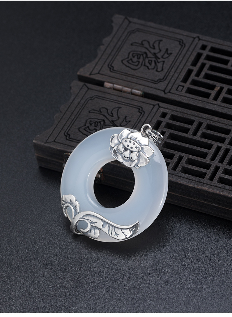 银迷s925银吊坠男女2019新款潮复古宫廷气质莲花玉髓平安扣挂件