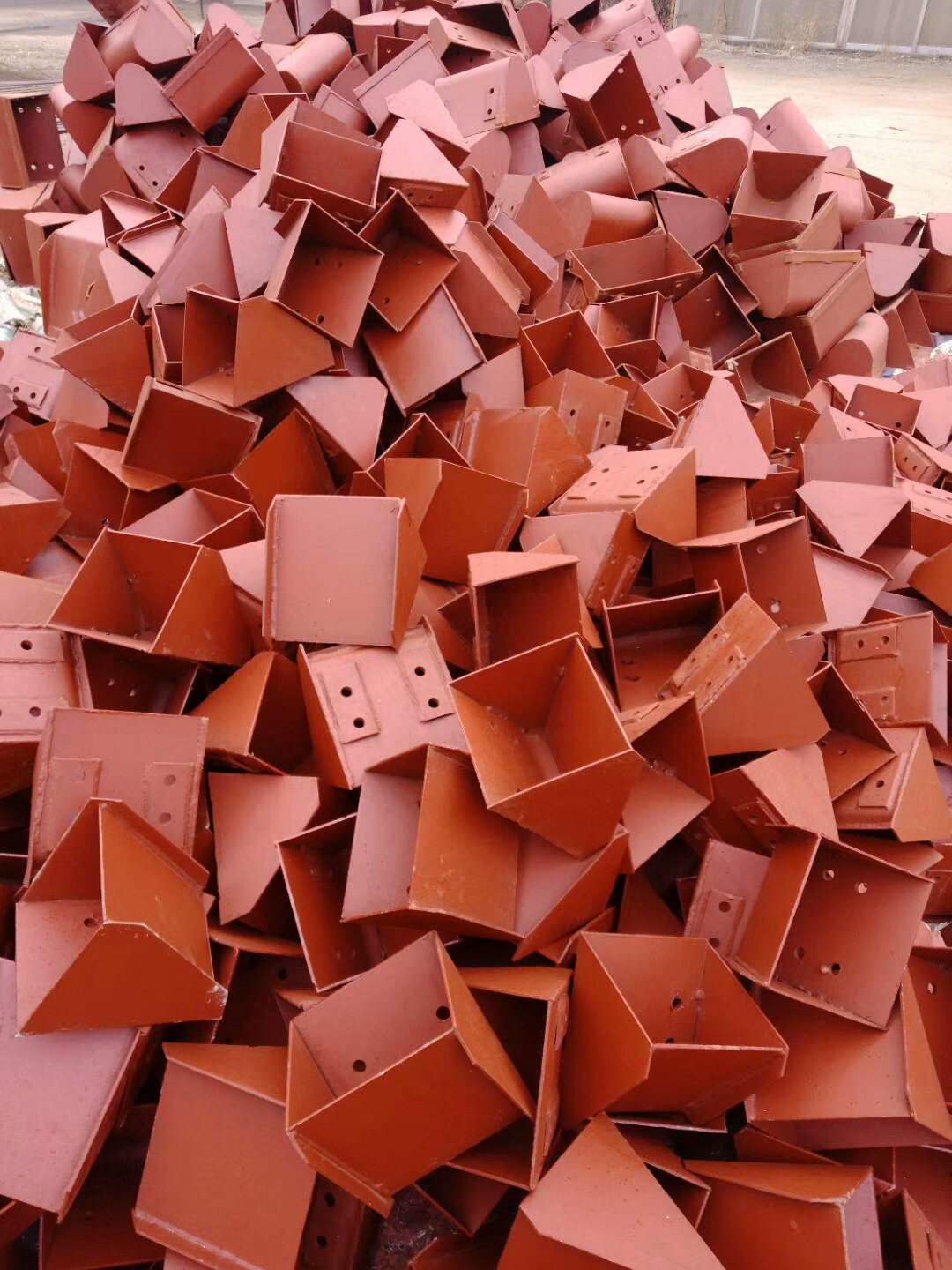 斗式提升机料斗 厂家销售不锈钢提升机料斗支持混拍塑料尼龙料斗