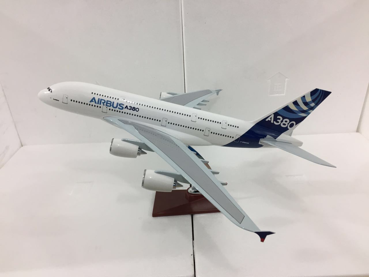 厂家供应树脂a380原机型45cm航空飞机模型手工模型礼品收藏品