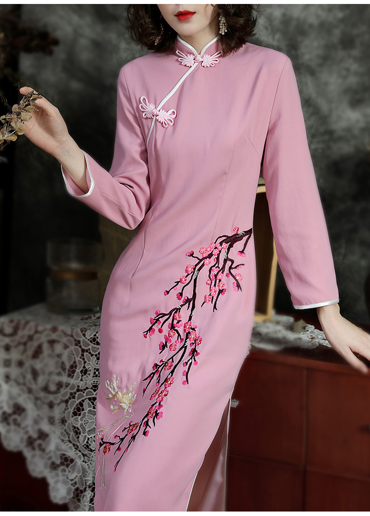 文艺国风秋冬新款复古梅花刺绣高开叉修身走秀旗袍(货号 kd1013)