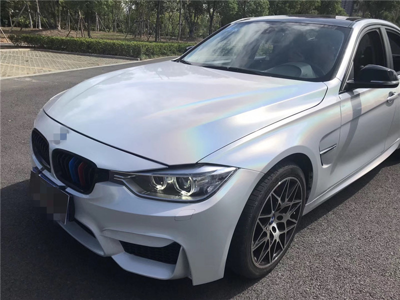 诚招汽车改色膜七彩星空全车身贴膜亮面彩虹镭射黑白银灰蓝贴纸代理商