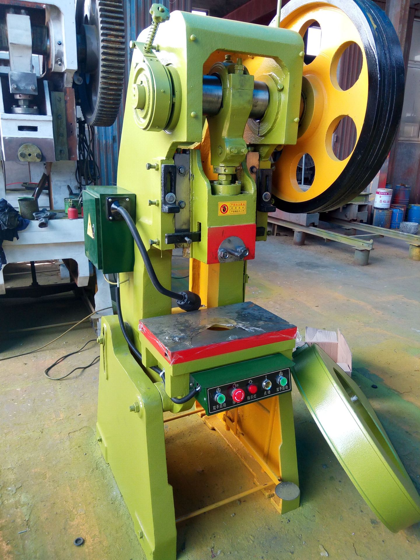 直销16吨开式可倾高精度脚踏电动冲床压力机价格优冲孔机脚踏冲床