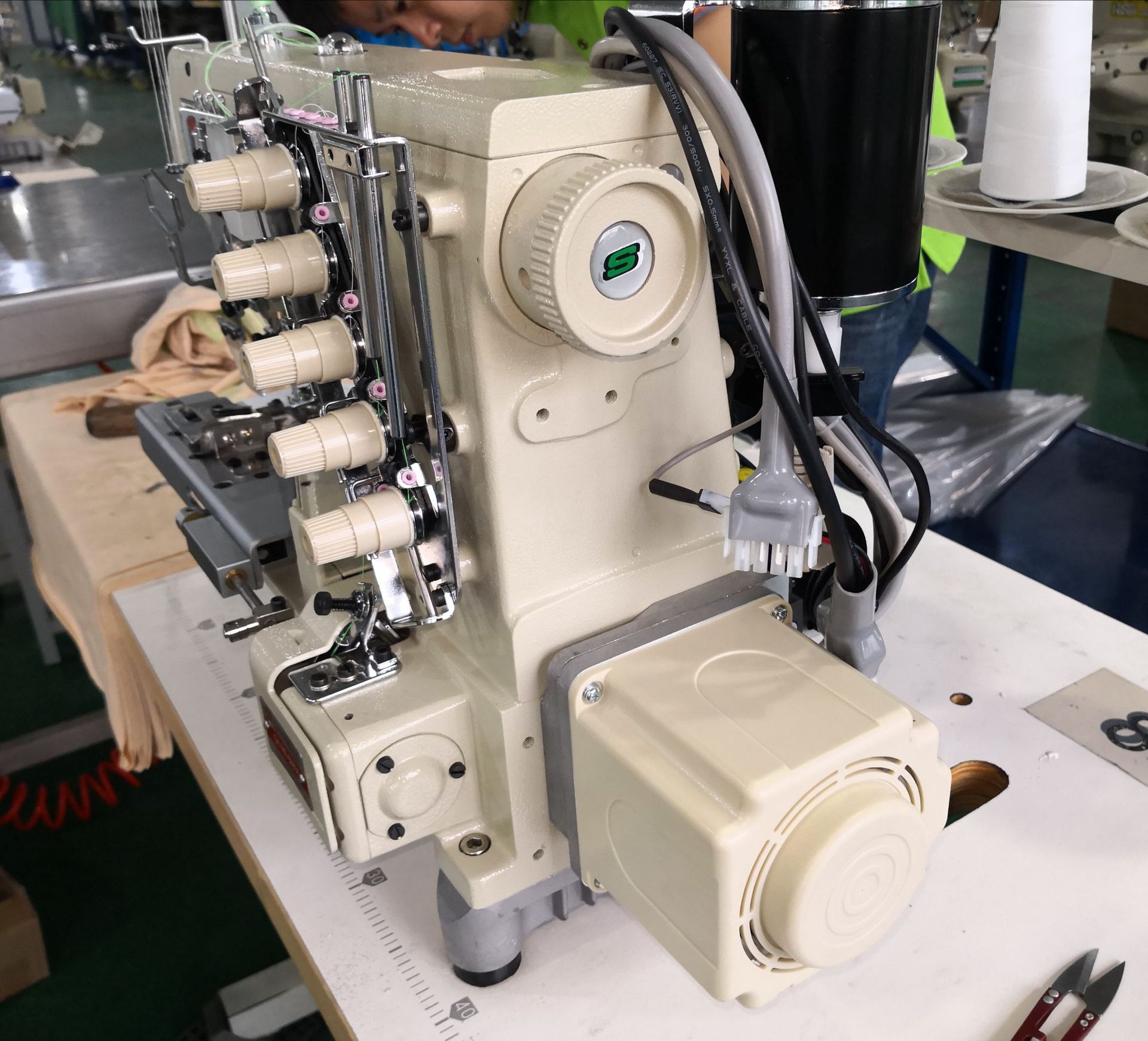 裤头机 上腰机 暗筋橡筋机 做内裤设备 三针五线绷缝机 787款冚车