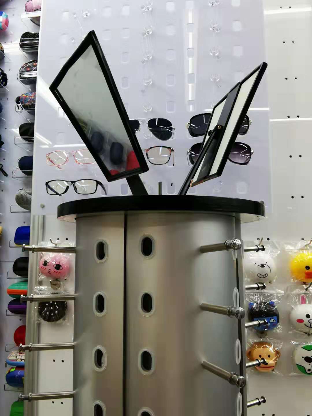 君顺批发落地旋转眼镜展示架 铝塑板太阳眼镜陈列货架80付1件代发