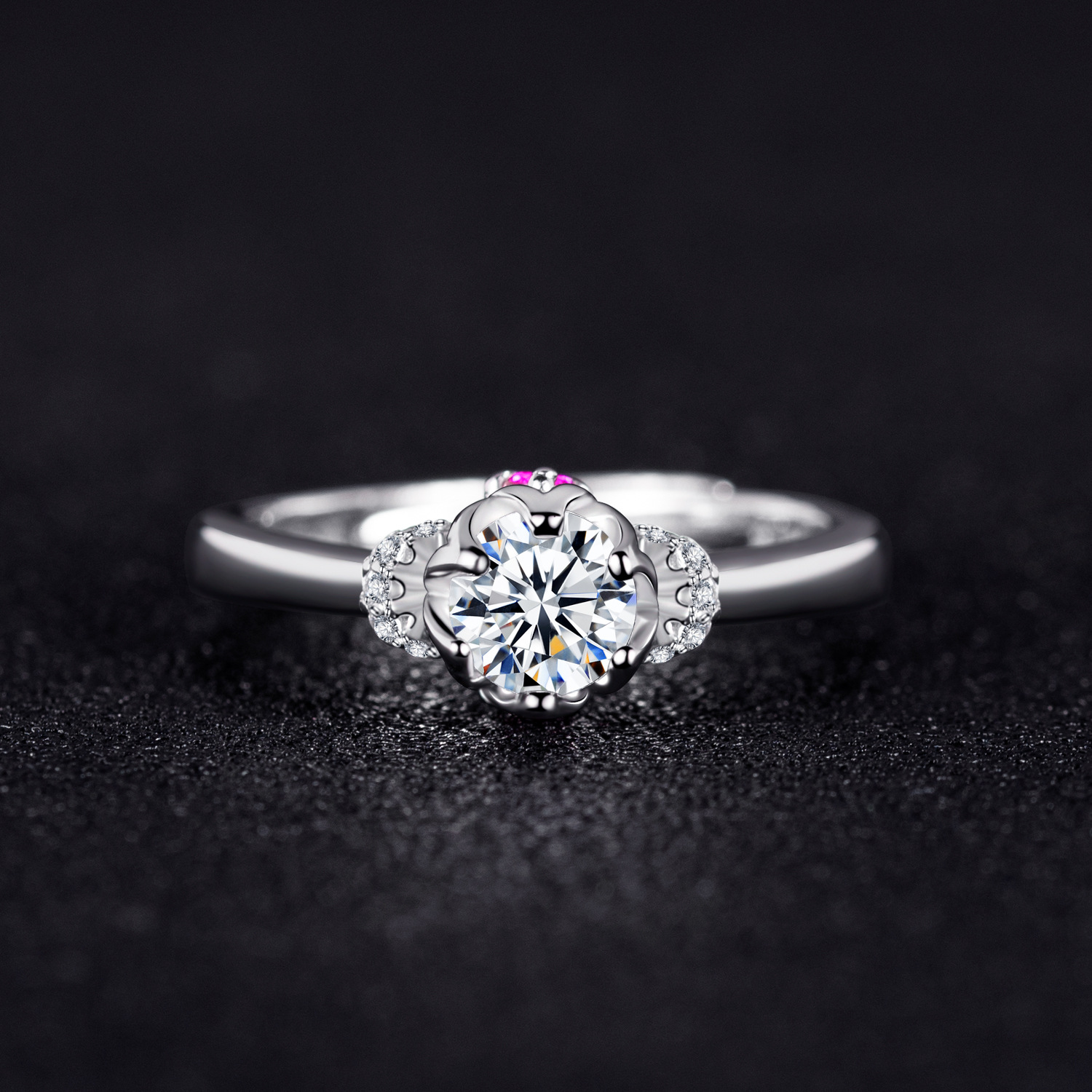 厂家纯银情侣对戒指女仿真莫桑石d色直播货源六爪一克拉钻戒指环