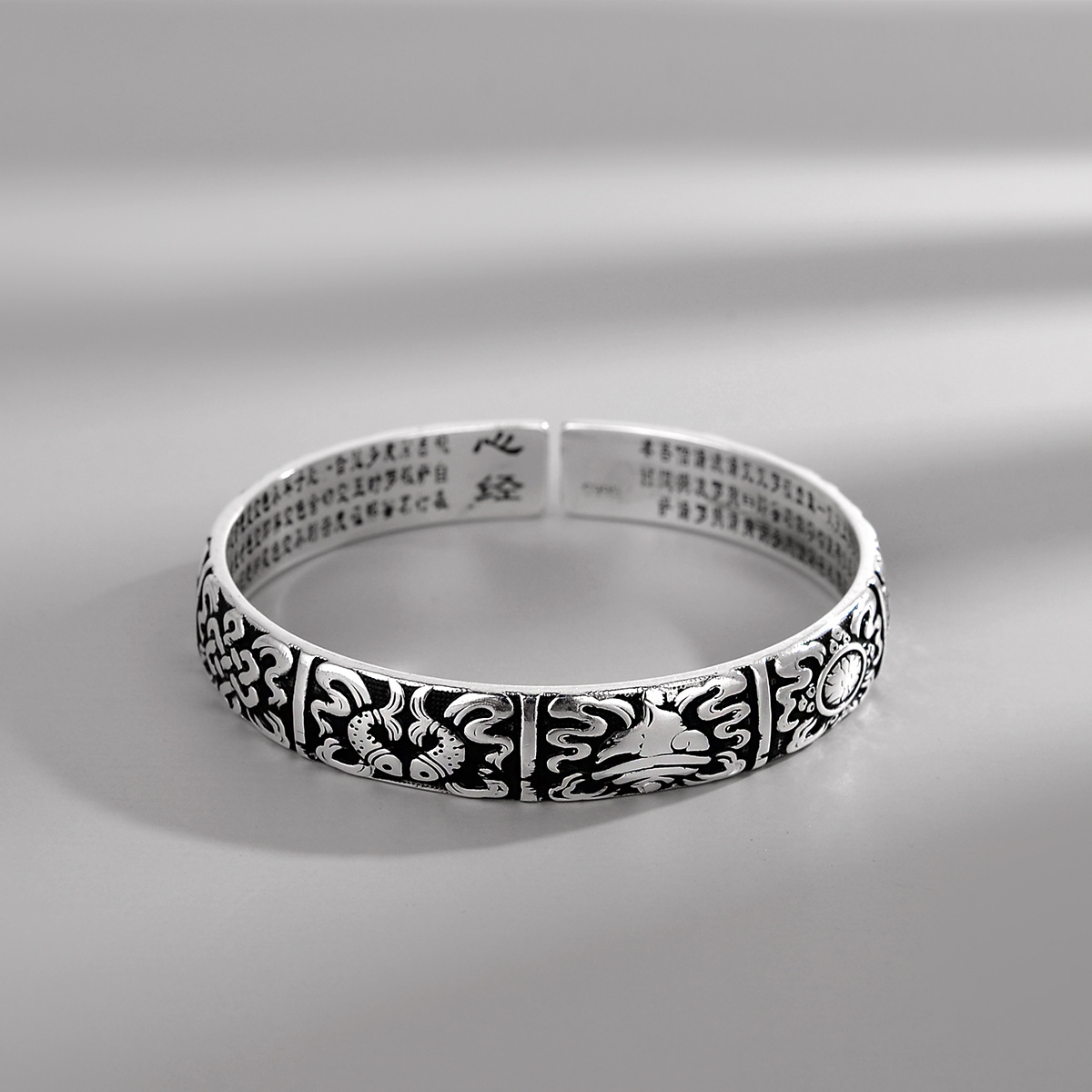 厂家一件代发新款做旧四大法器心经手镯复古佛教镯子开口手环批发