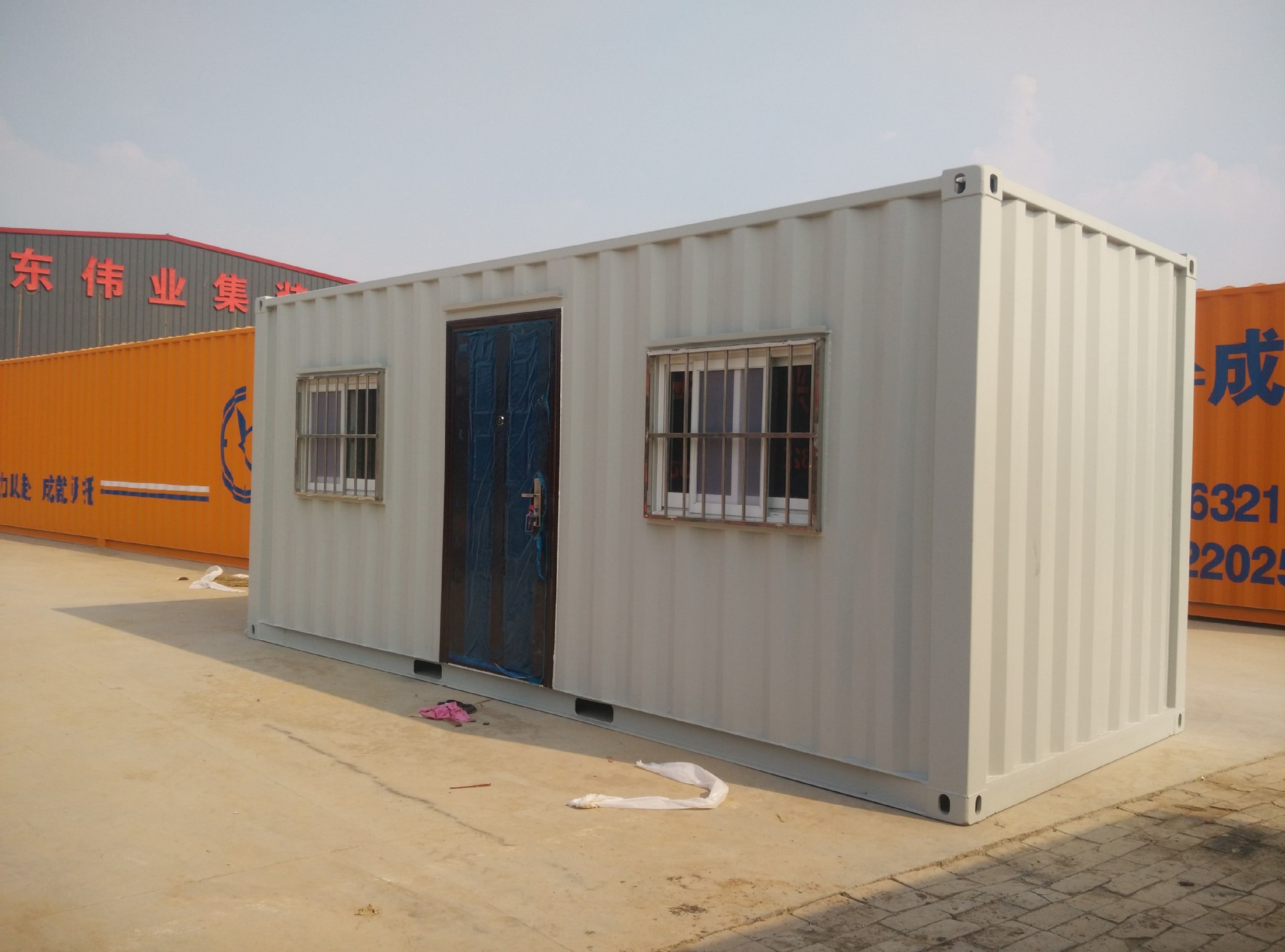 厂家直销住人集装箱活动房定制各种尺寸规格工地住宿房