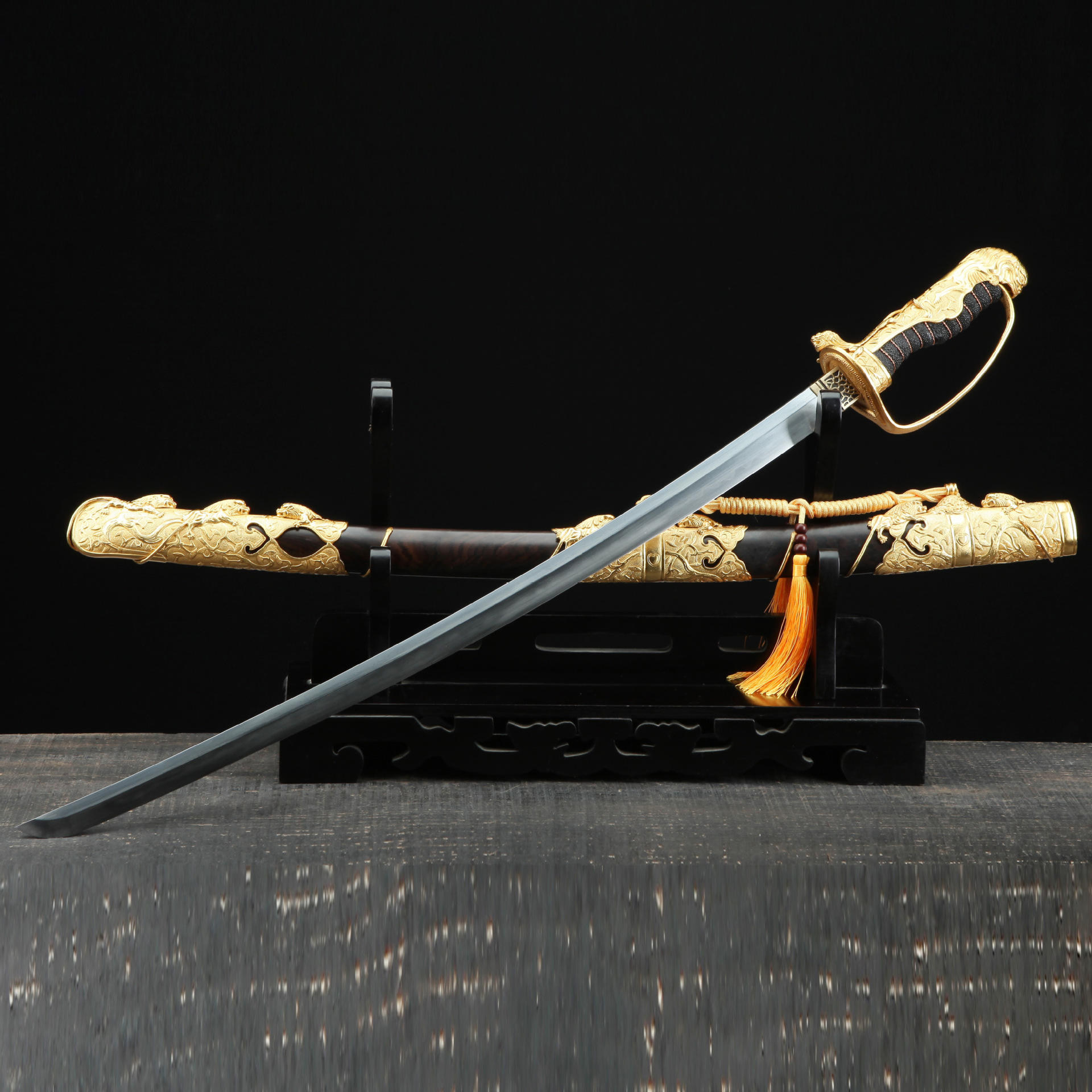 龙泉市刀剑花纹钢烧刃一体影视宝剑日式指挥用刀摆件硬长剑未开刃