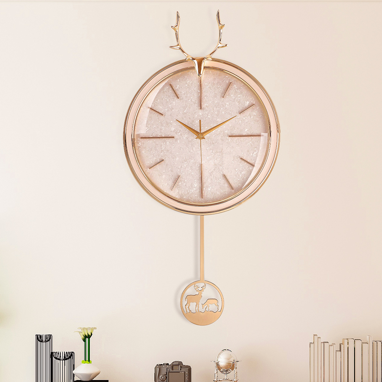 轻奢简欧挂钟鹿头客厅钟表家用时尚大气北欧挂墙石英钟个性创意表