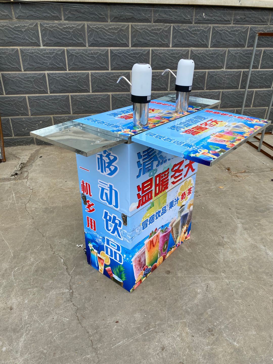 网红全自动冒烟冷饮机 摆摊流动饮料机 行走的冷饮机