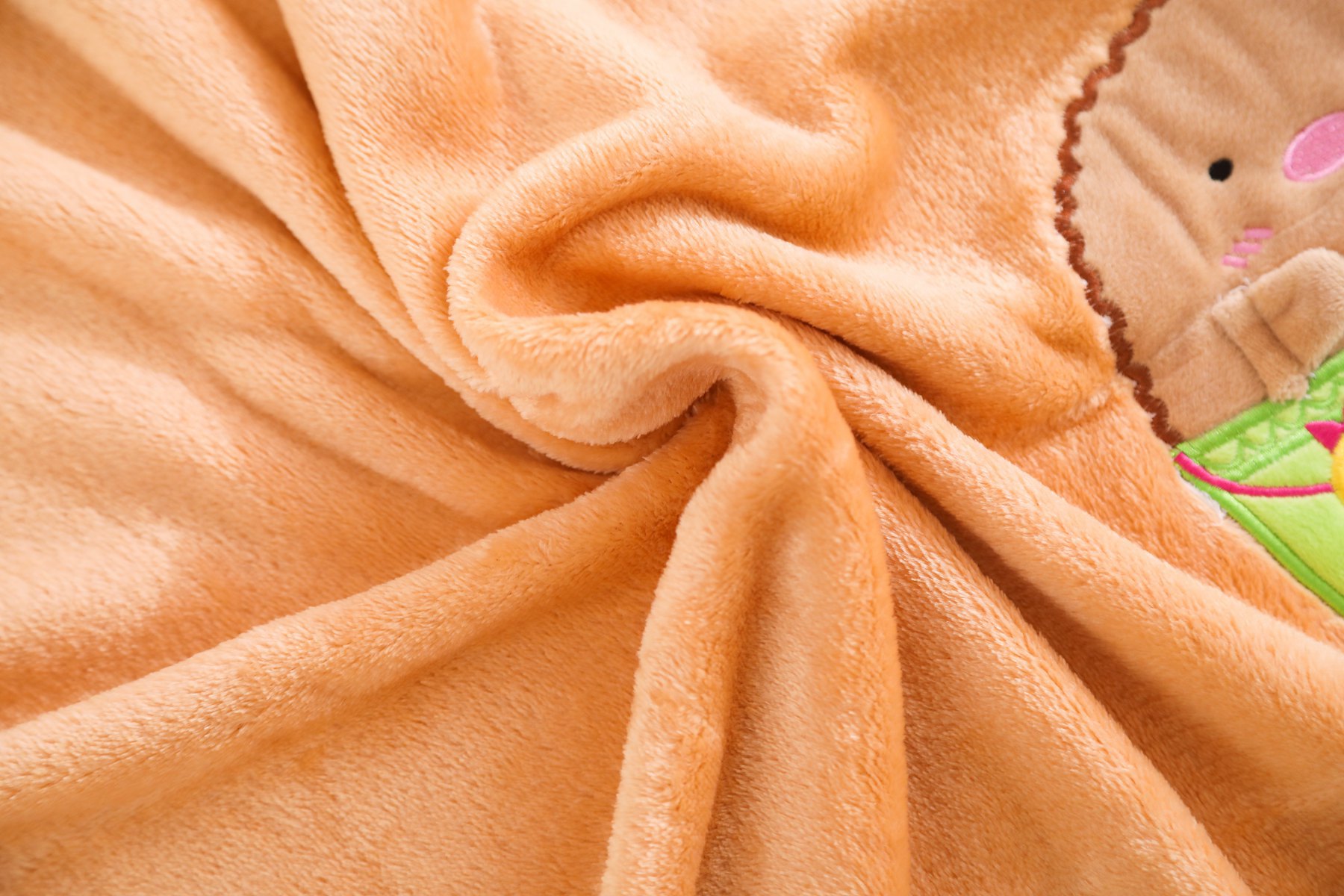 秋冬新品卡通水果卷毯办公室冬季午睡毯小恐龙胡萝卜法兰绒小毛毯