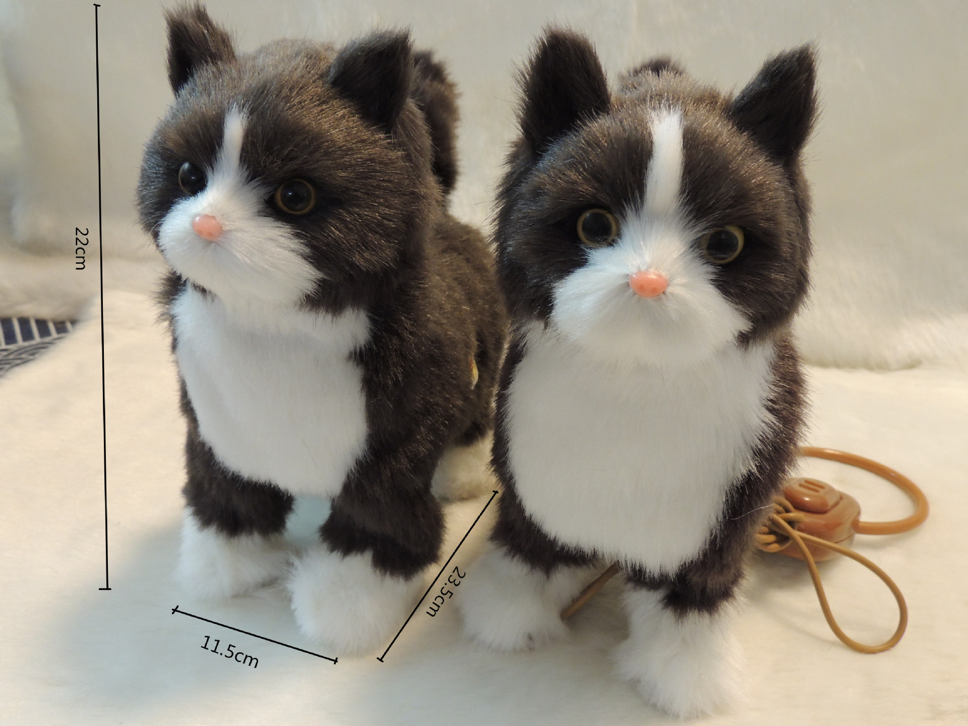 厂家直供 厂家批发 超可爱的电动猫,会唱歌走路的毛绒仿真电动猫