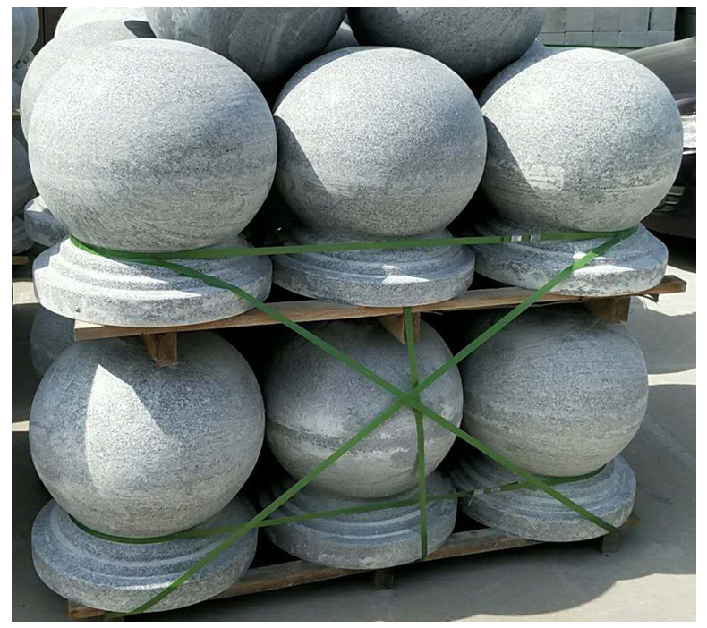 厂家花岗岩石雕挡车球芝麻白芝麻灰安全路障防撞石球石墩供货批发
