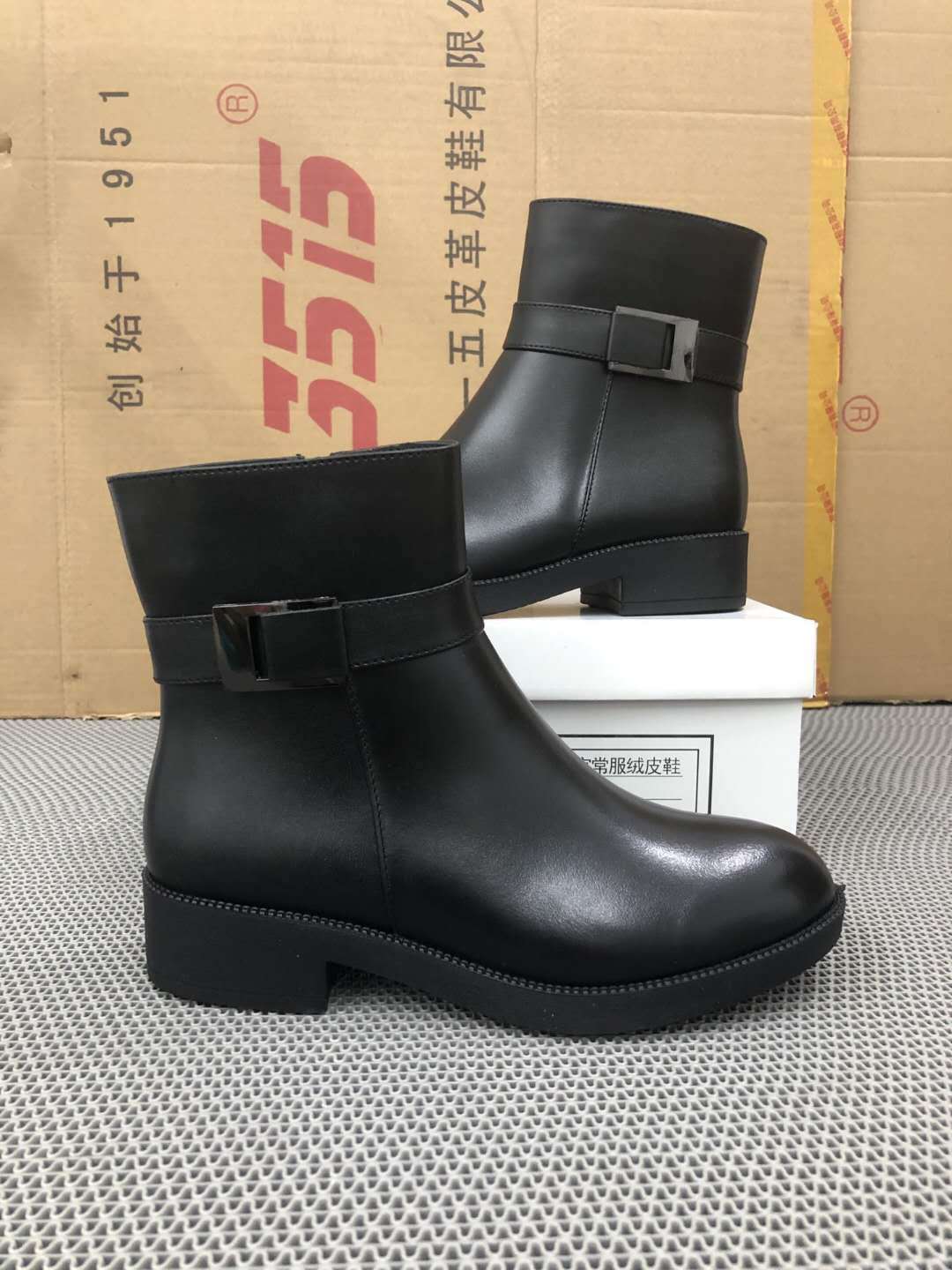 绒皮鞋女军官毛皮鞋秋冬季牛皮常服女棉高帮靴新品军高跟