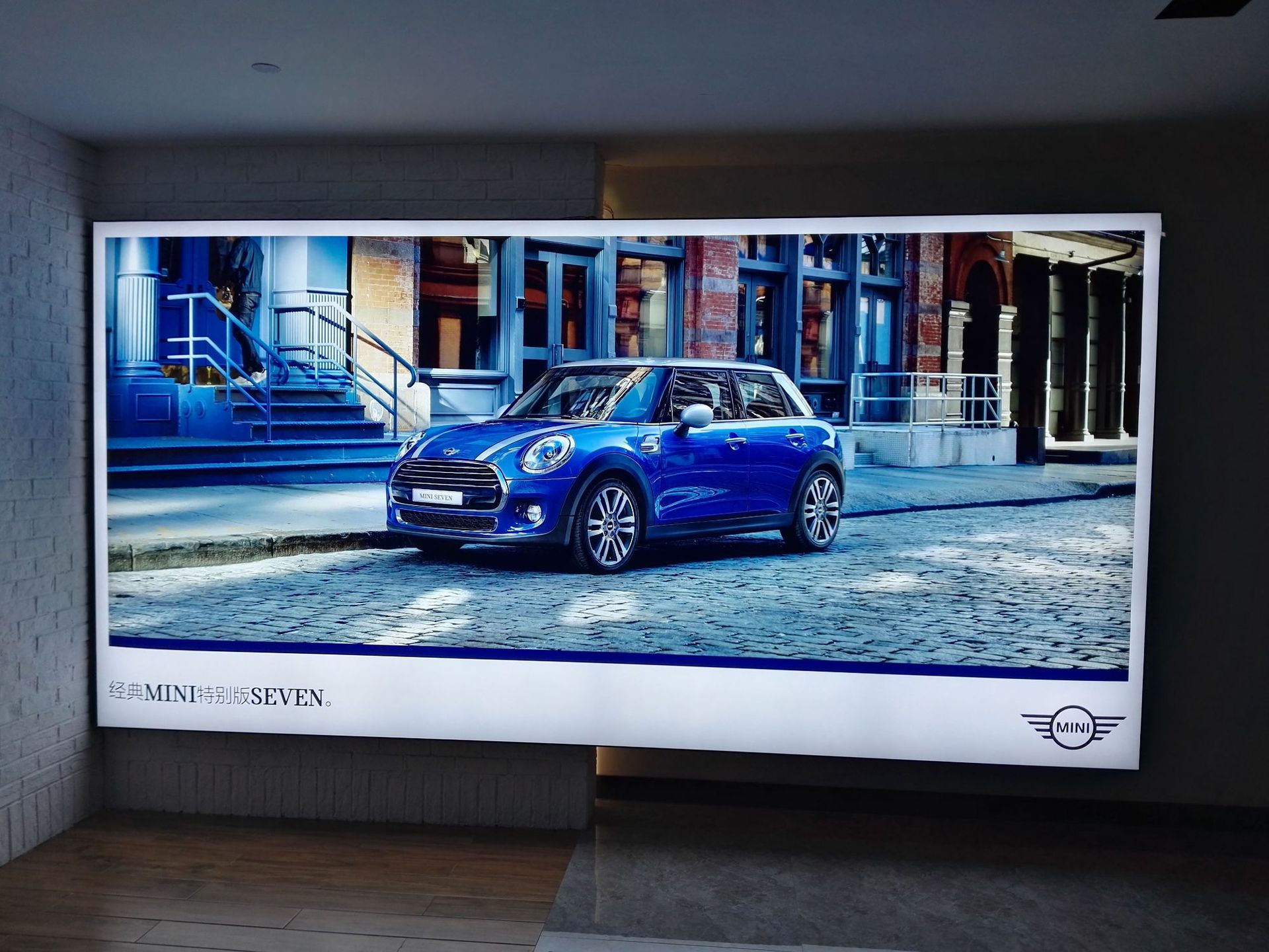 上海uv喷绘写真软膜灯箱布车贴户外广告pp背胶厂家直销kt板易拉宝