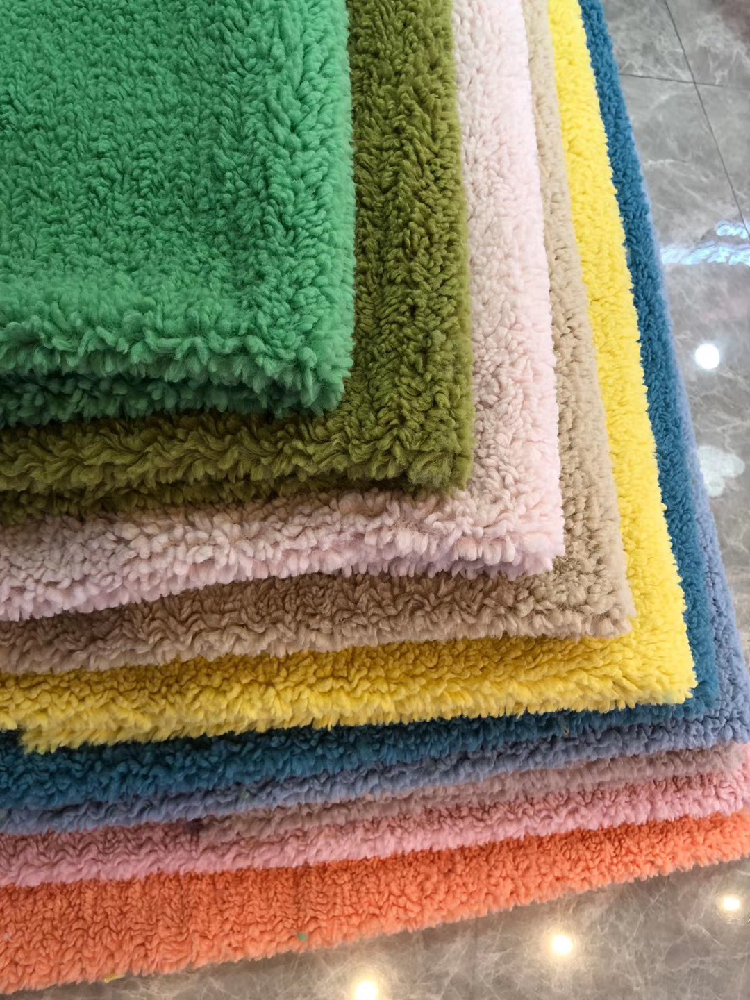 厂价直销麦穗绒颗粒绒面料 麦穗羊绒麦穗颗粒绒面料 羊羔绒面料