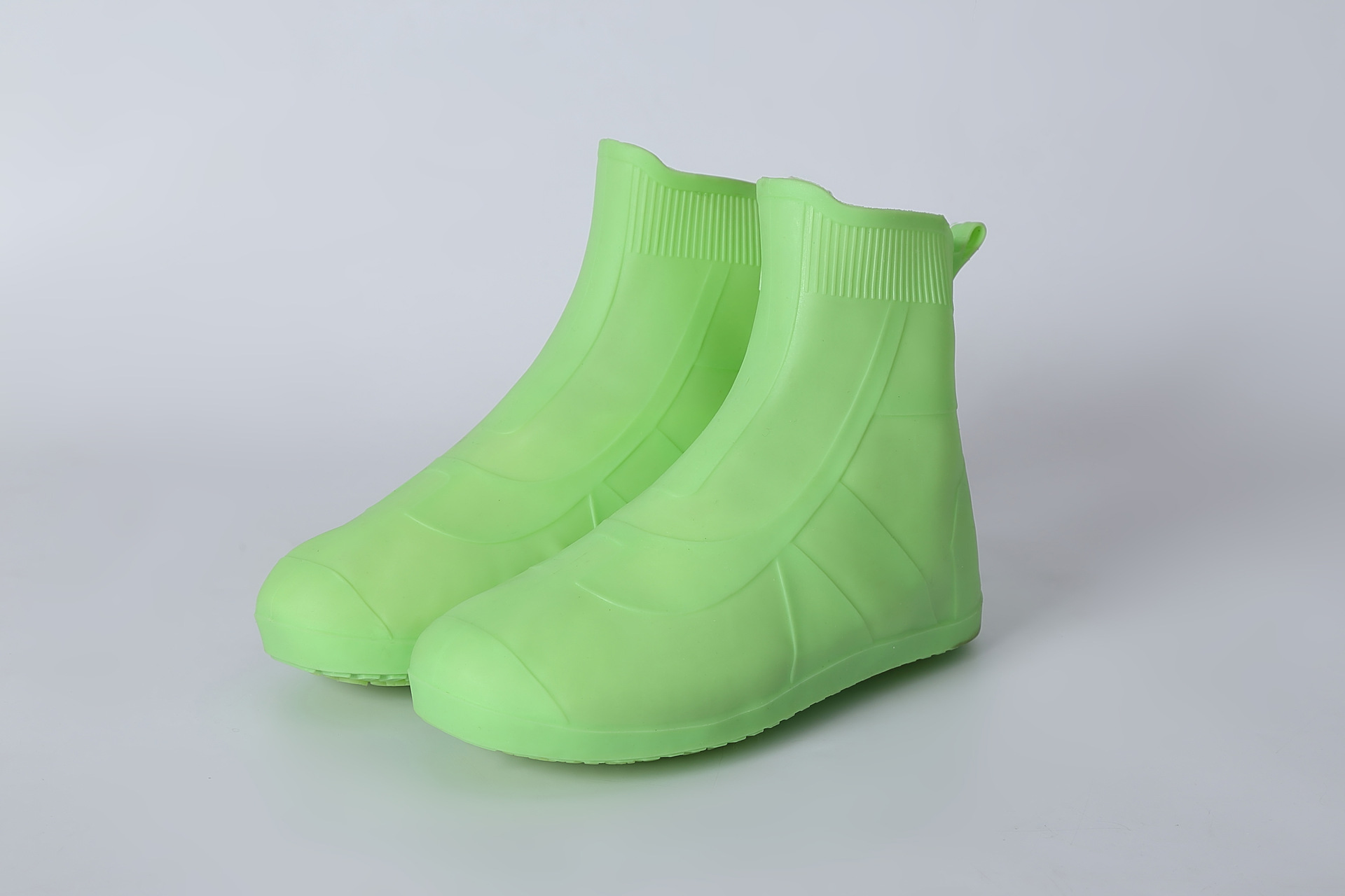 tpe加厚防防滑雨鞋套防脏污成人儿童男女学生中高筒水鞋工厂热销