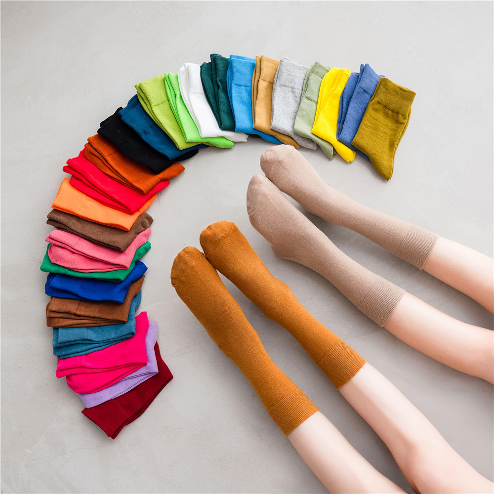 Spring and Summer New Women's Socks 27 Colors Four Seasons Basic Style Solid Color Retro Flat Panel Ladies Loose Socks Medium and High