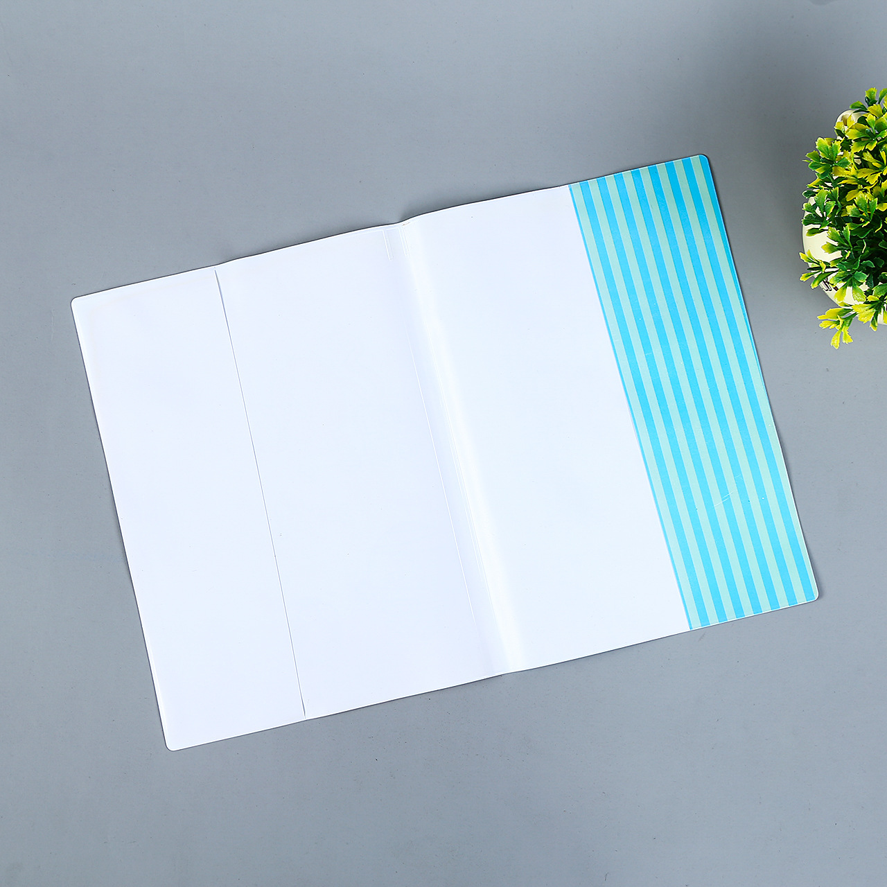 厂家定制磨砂pvc卡通书皮书套 加厚笔记本保护封套刷广告logo