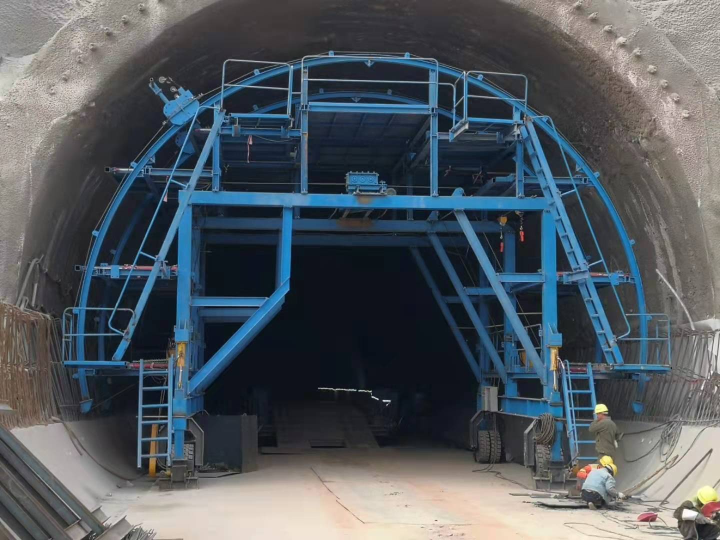 单线铁路高速公路高铁3米/6米液压平台防水板钢筋挂布台车