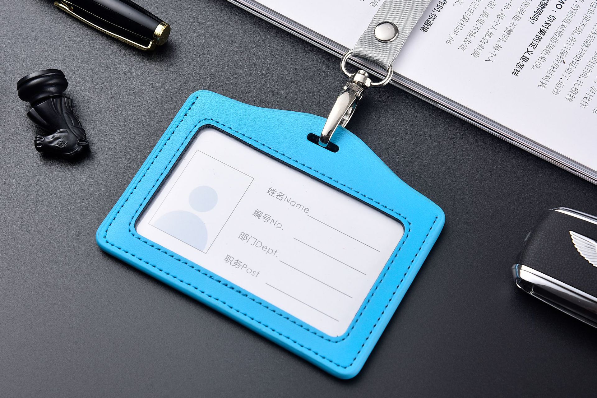 源头厂家直销真皮工作牌 证件套学生证胸牌厂牌 公交工作证卡套