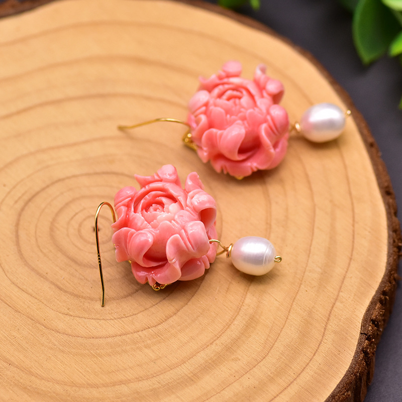珍珠耳饰高级感珍珠珊瑚粉压花耳环民族风复古设计感饰品批发天然