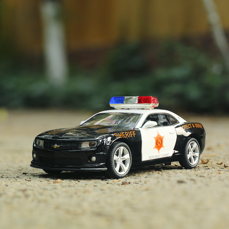 彩珀1/32雪佛兰大黄蜂警车合金模型科迈罗回力声光玩具车88396盒
