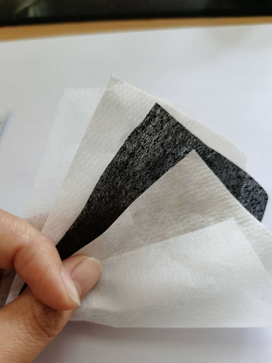 厂家供应 活性炭口罩基布 涤纶过滤布 pm2.5炭布 滤芯炭布