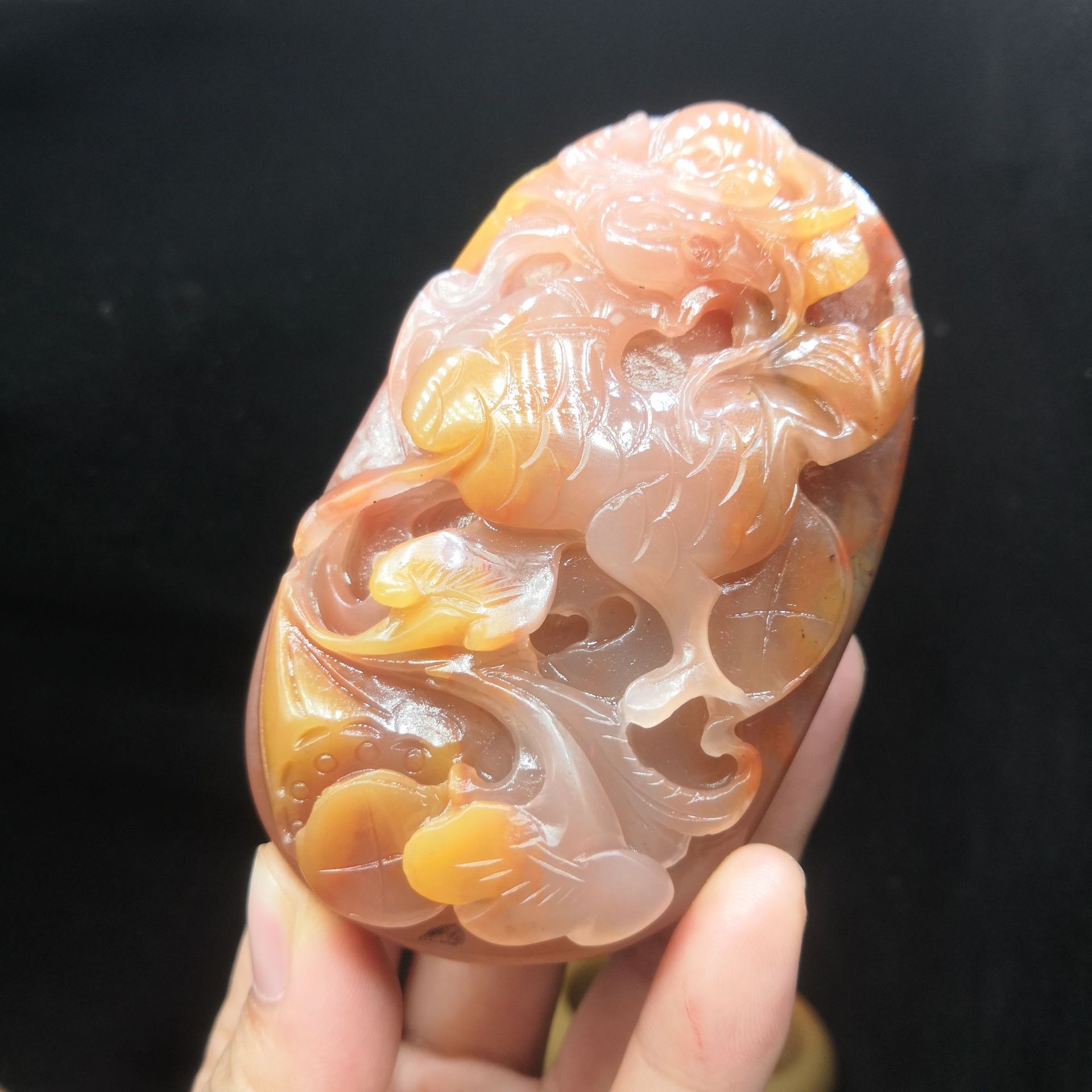 金丝玉把件 新疆克拉玛依戈壁玉麒麟手工雕刻把玩