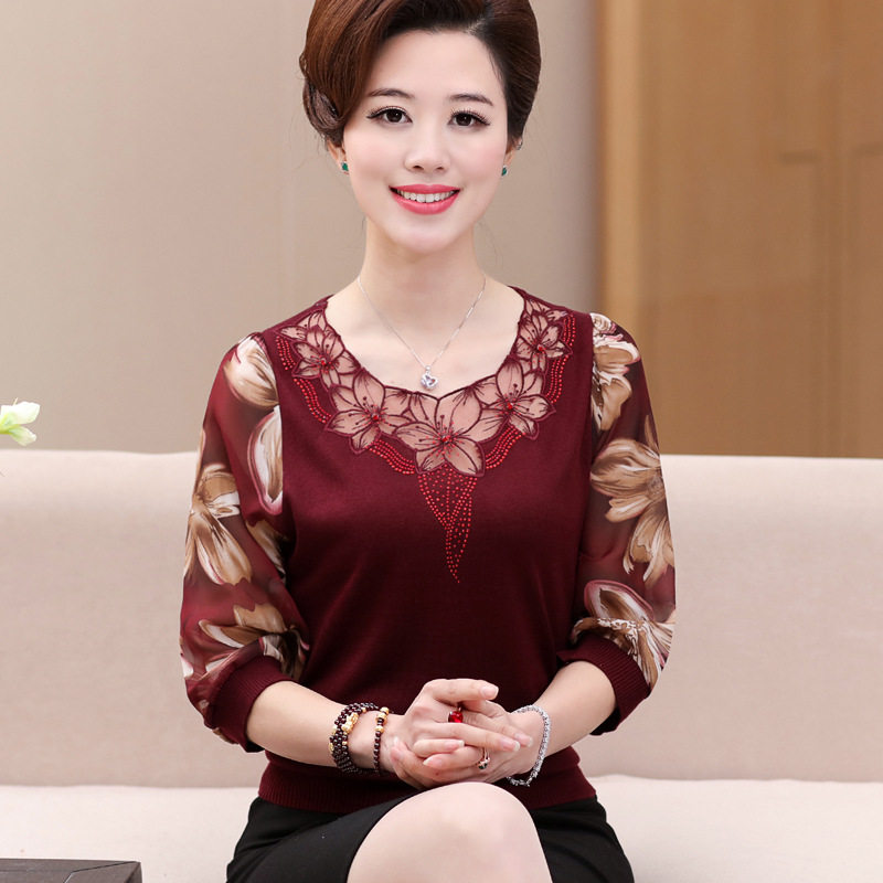2021新款妈妈春装长袖t恤小衫洋气上衣40-50岁中年女夏装穿的衬衫