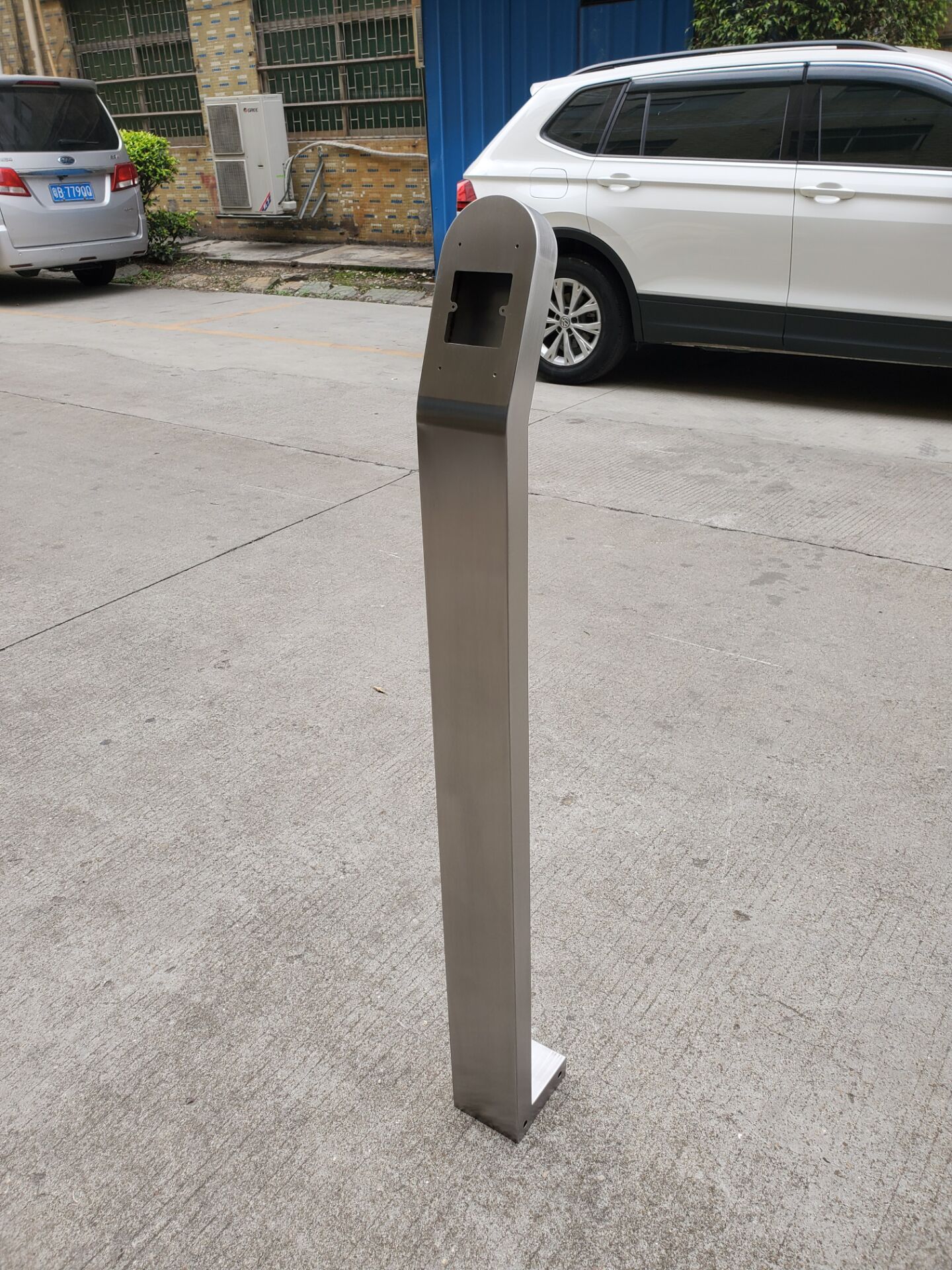 测温门禁落地支架人脸识别测温主机立柱测温人脸识别一体机台