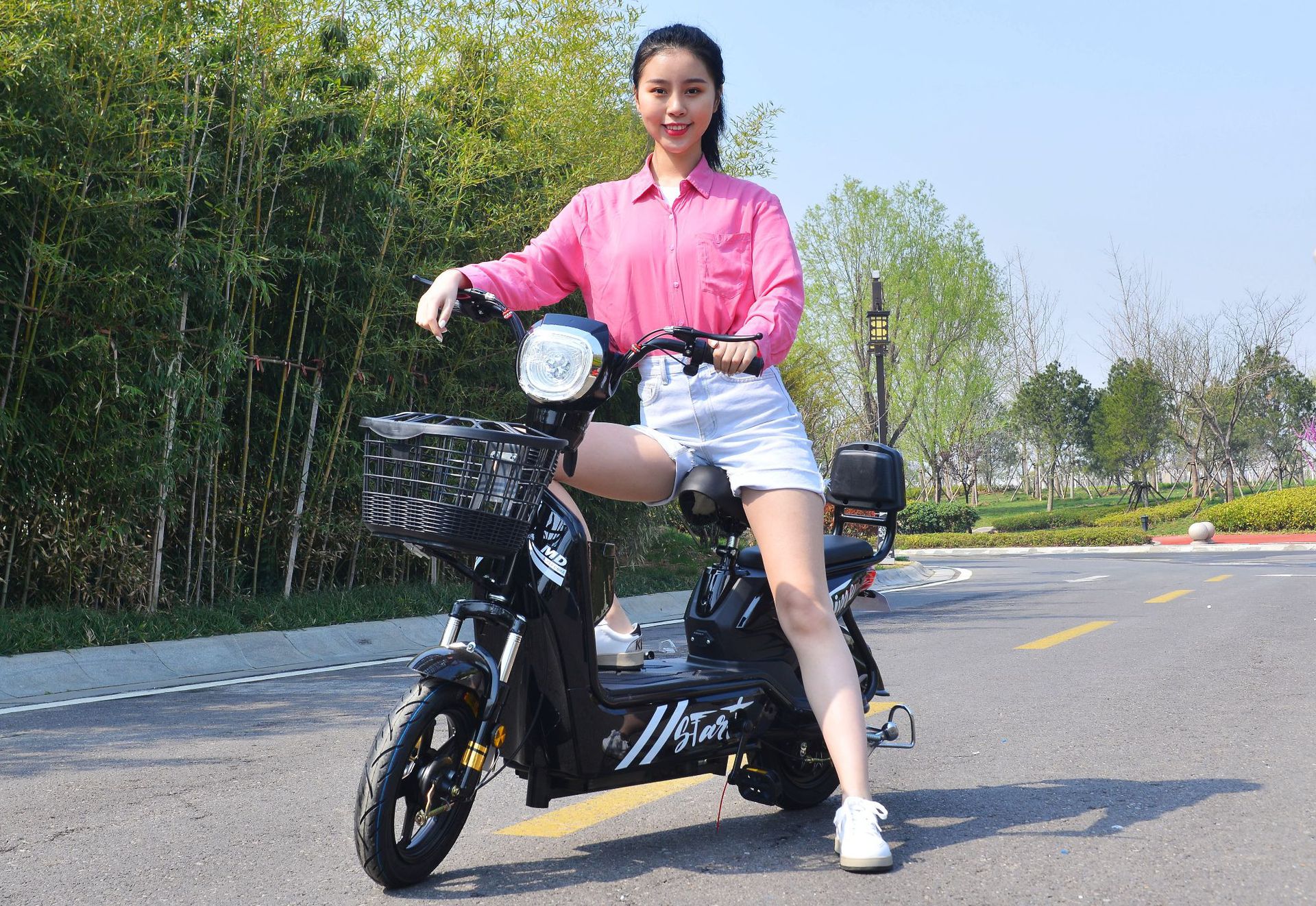Electric Car Wholesale Adult New National Standard Battery Car Lithium Battery Driving Car Small Electric Car Bicycle Electric Motorcycle