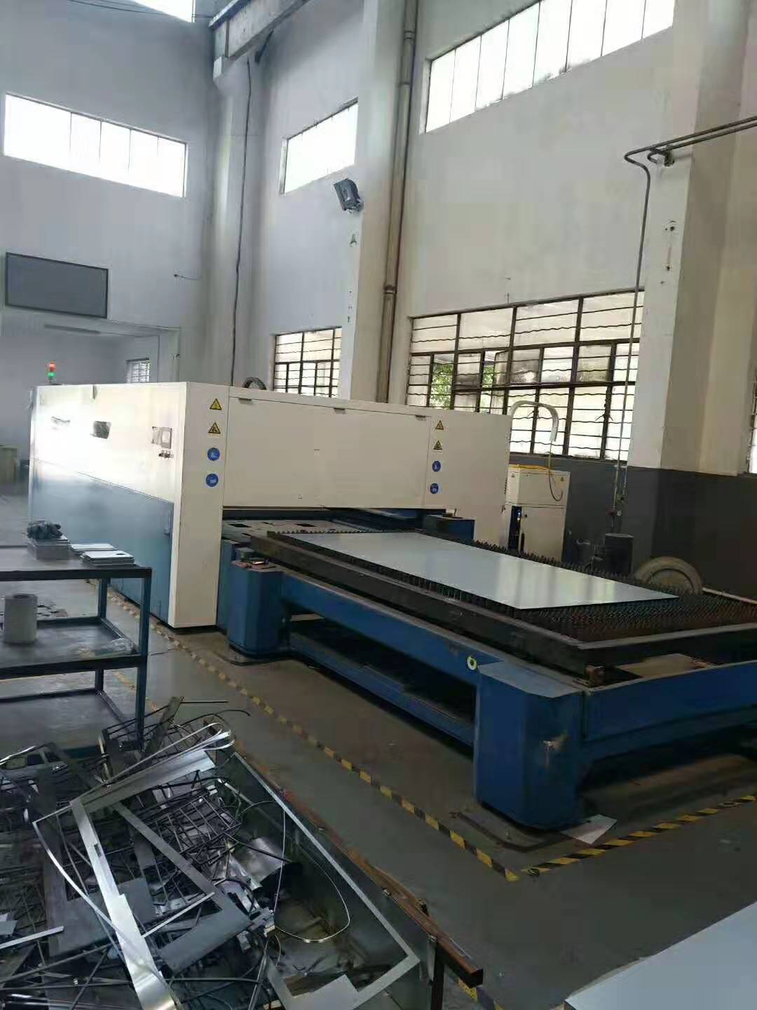 机械厂急售二手台湾亚威hlf-1530光纤激光切割机