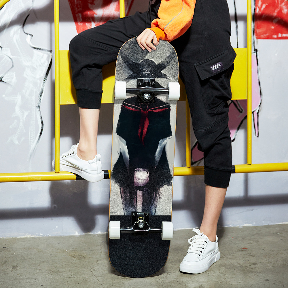 一件代发专业花式短板双翘滑板四轮滑板成人枫木小滑板8寸sup me