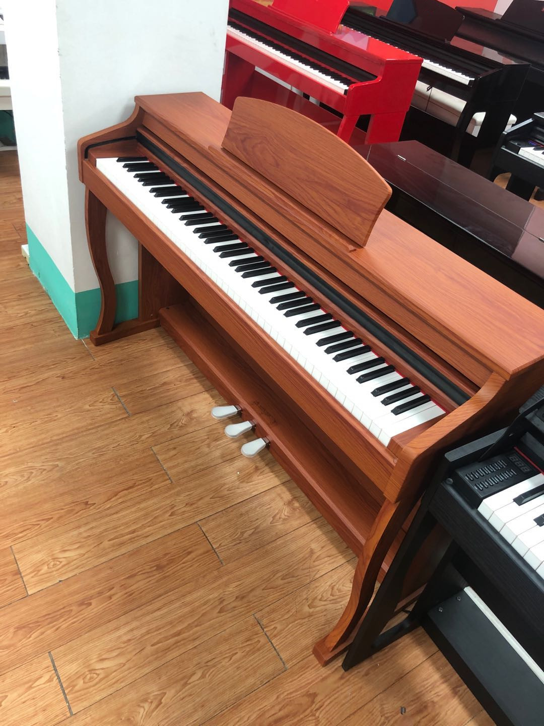 爱乐丝890型88键重锤键盘木纹电钢琴成人儿童幼儿园办班教学考级