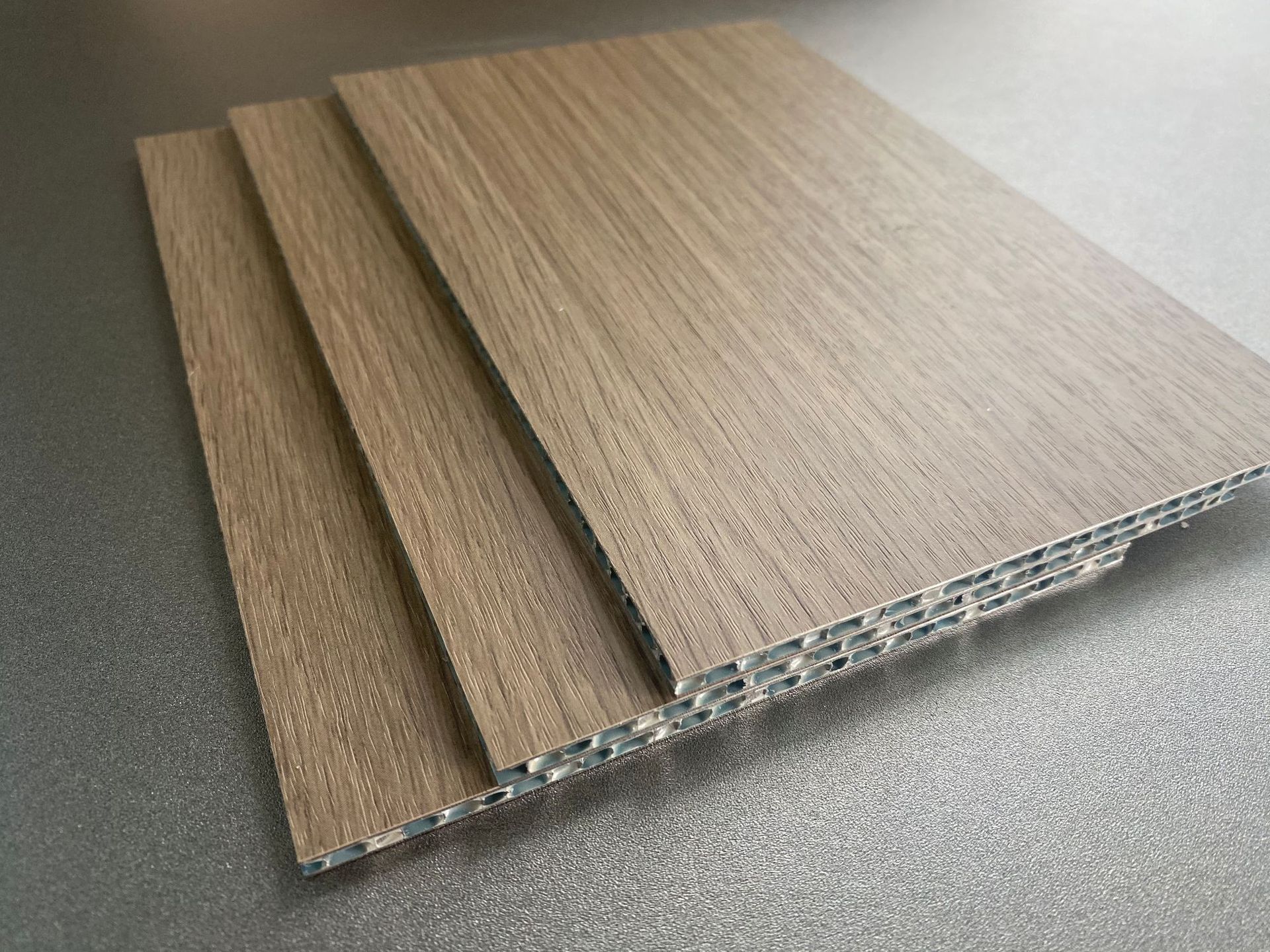 超薄4mm美丽蜂窝板 成都医院室内外工程专用 手感柔顺 纹路细腻