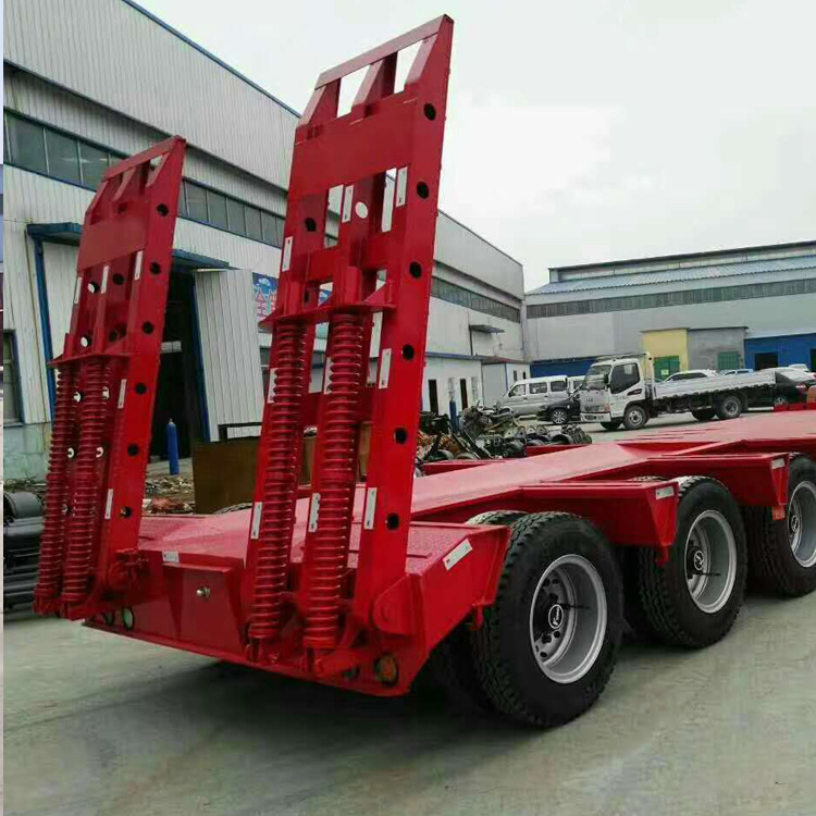 拉60吨低平板半挂车 三桥低平板半挂车 二桥平板挂车