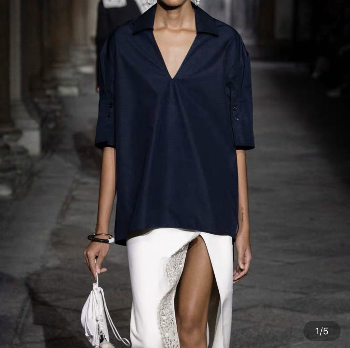 2020春夏秀场款v领短袖衬衫棉料休闲上衣女