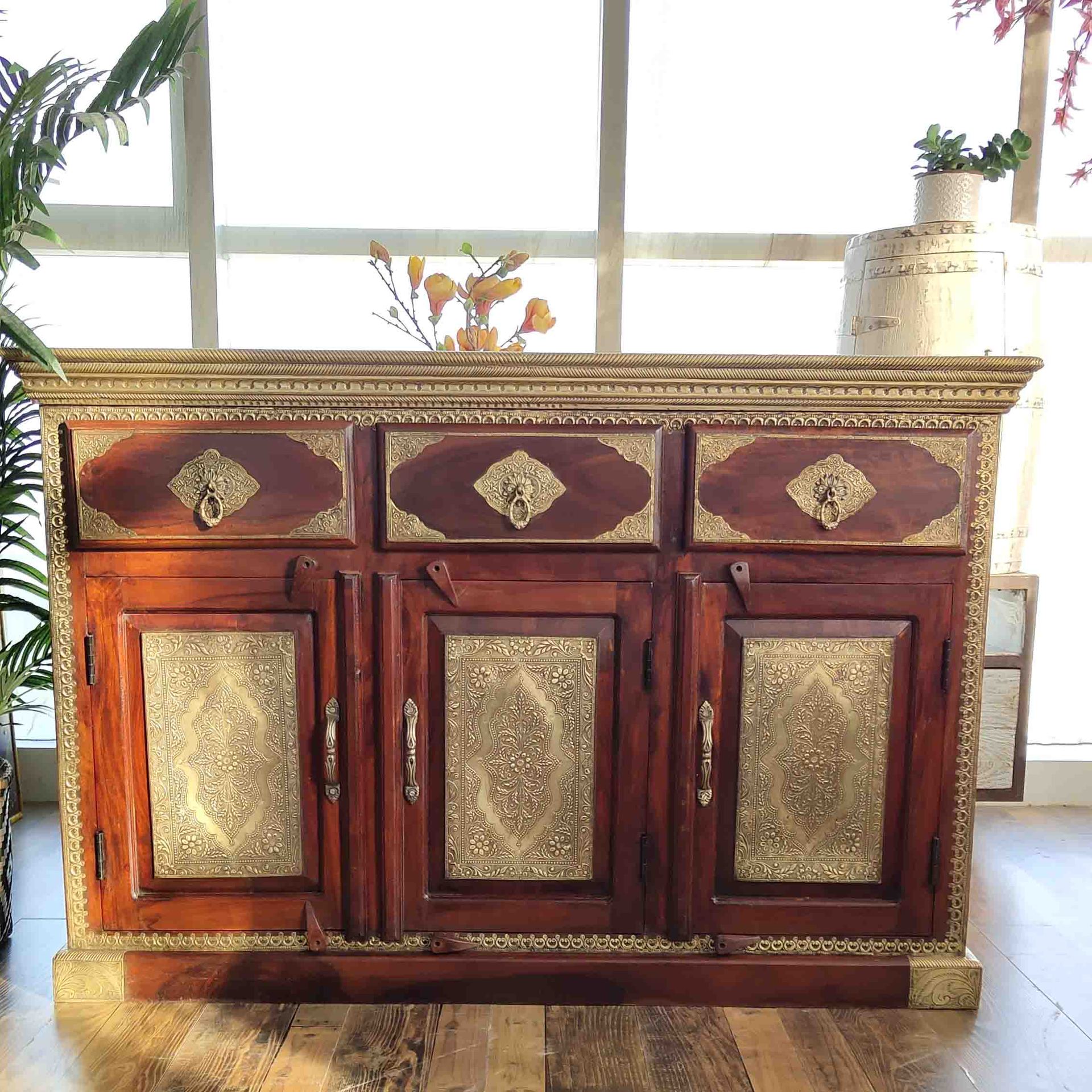 印度进口实木包铜家具黄铜压花包在实木家具上装饰搭配客厅边柜