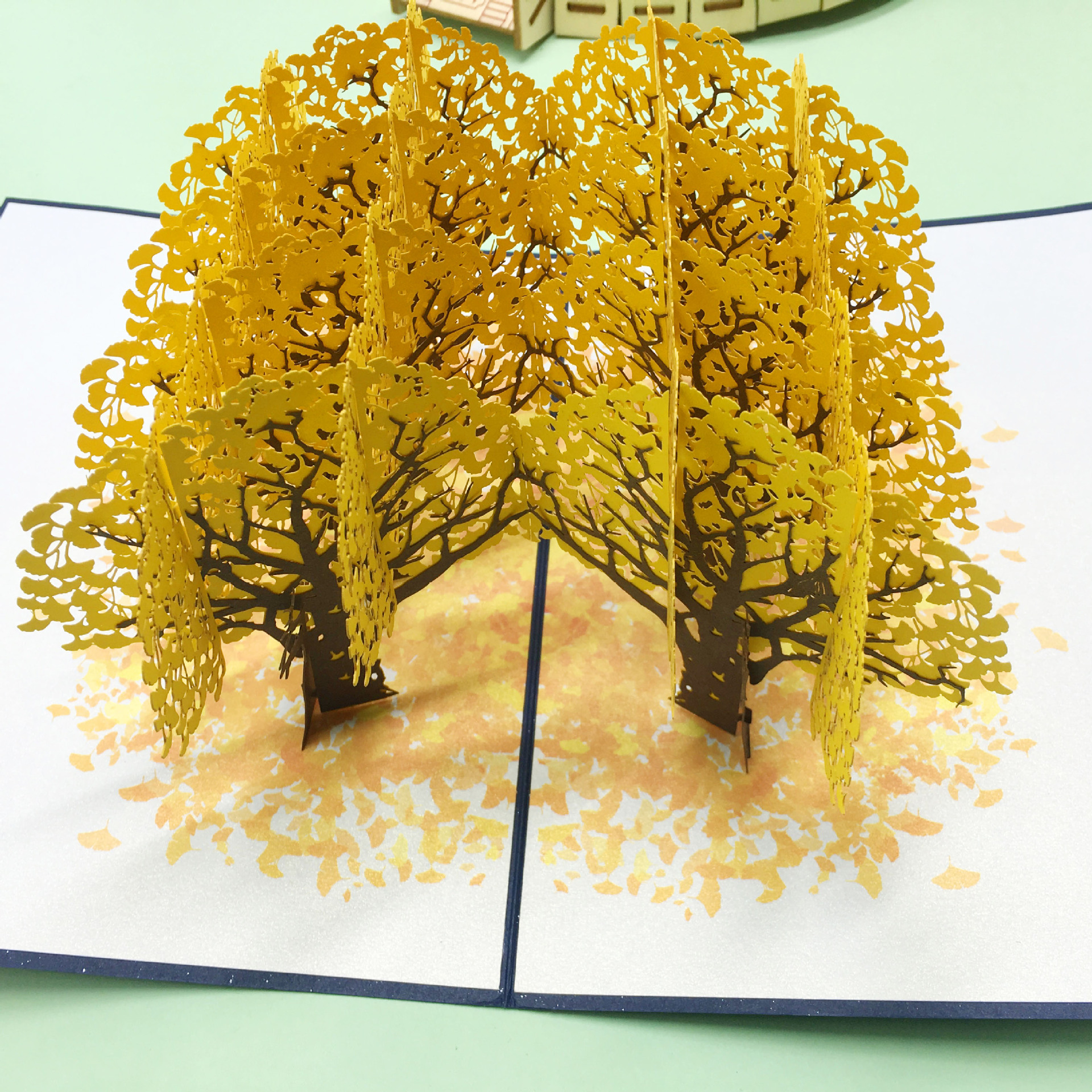 厂家供货情人节贺卡秋天银杏树高档创意3d立体卡片生日婚庆祝福卡