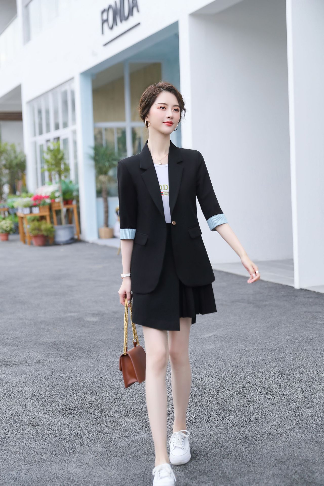 职业装女士ol通勤修身女士外套美容销售面试一粒扣中袖套裙小西装