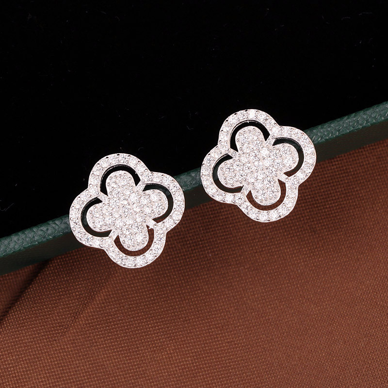 经典款925银四叶草镶钻耳钉女士 日韩时尚百搭满钻镶锆石纯耳饰品