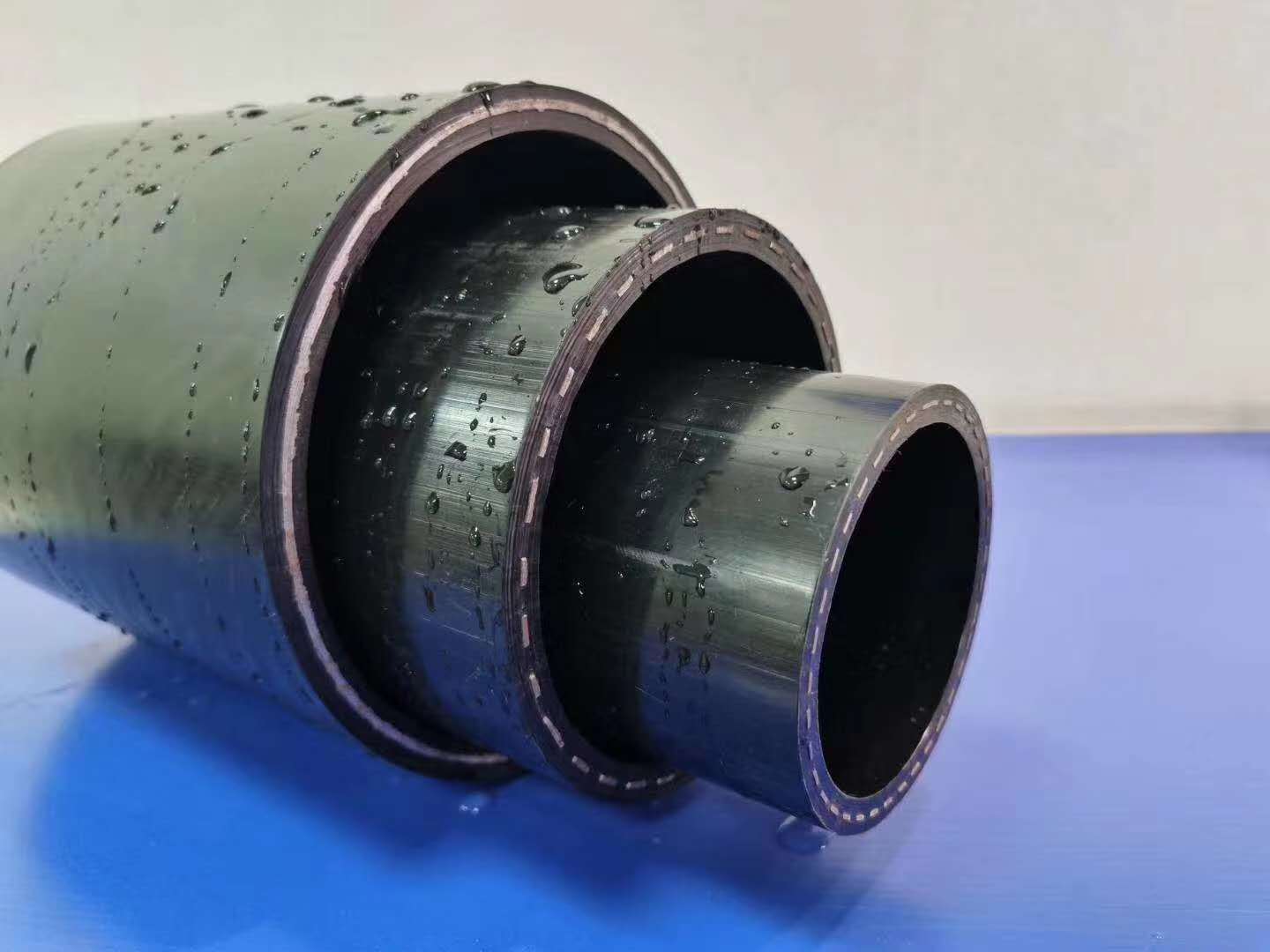 新疆pe孔网钢带塑料复合管 给水用孔网钢带聚乙烯压力复合管厂家