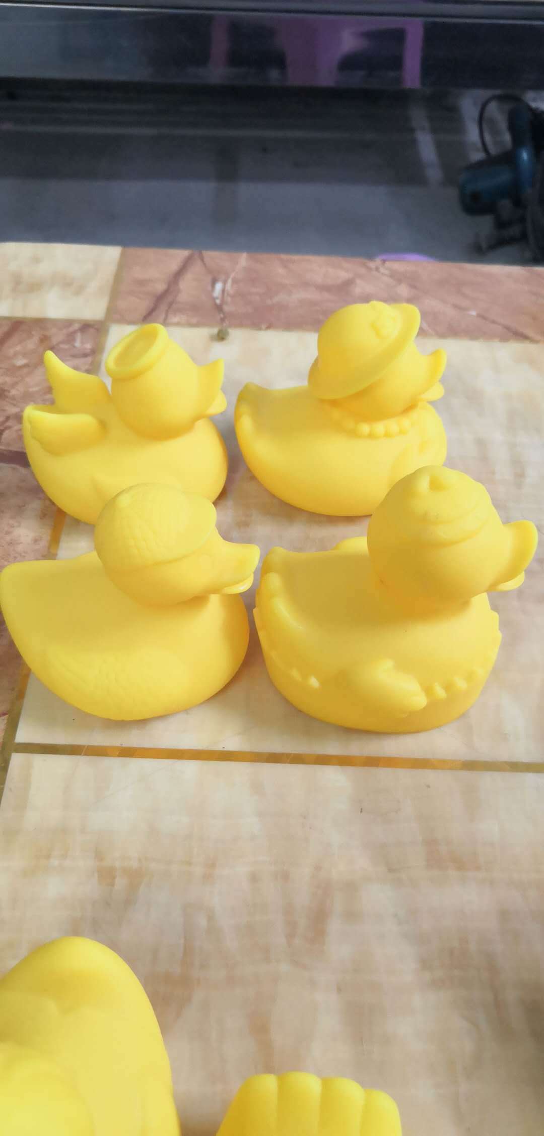 搪胶鸭 搪塑鸭 软胶鸭 bb鸭 节日派对玩具鸭 生日鸭