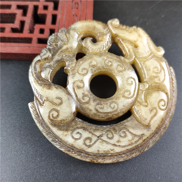 古玩玉器仿古做旧工艺品岫玉古玉龙扣挂件批发